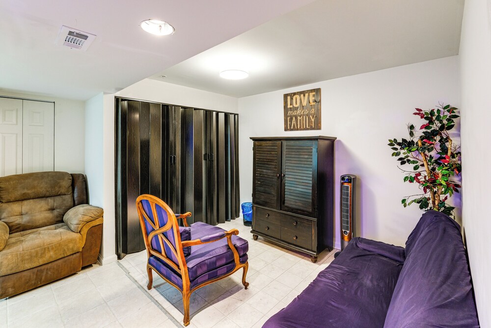 8 Mi to Dtwn Silver Spring: Convenient Condo