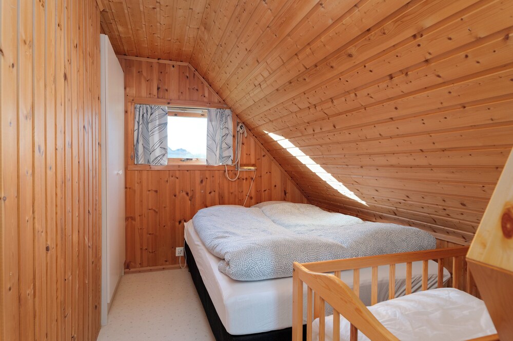 Bestefarhaugen - the Cozy House on the Hill,& Dome