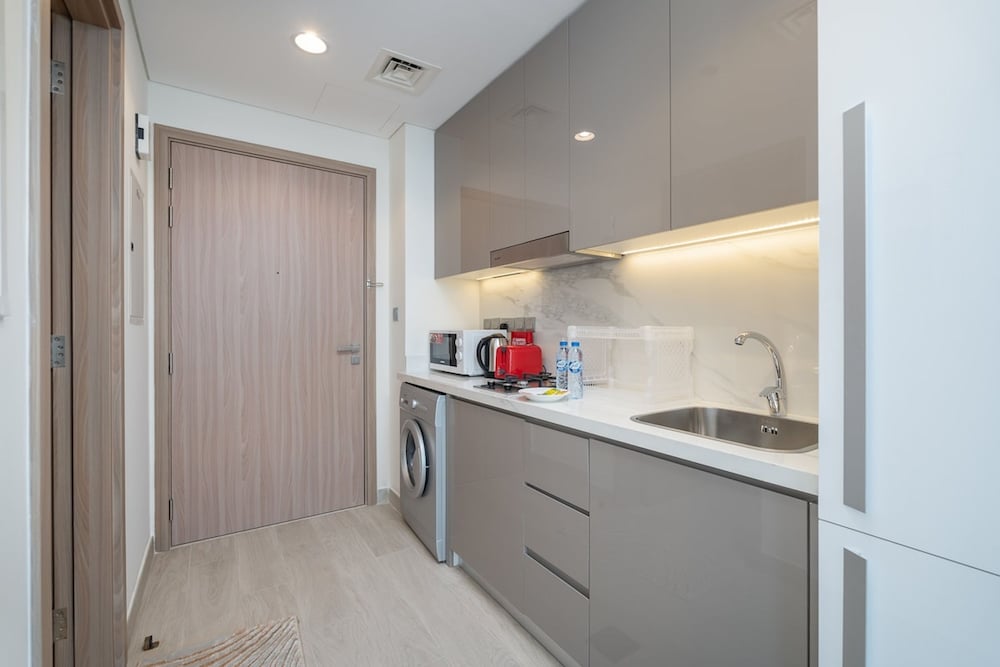 Wonderful Studio Apartment With Balcony at Farhad Azizi