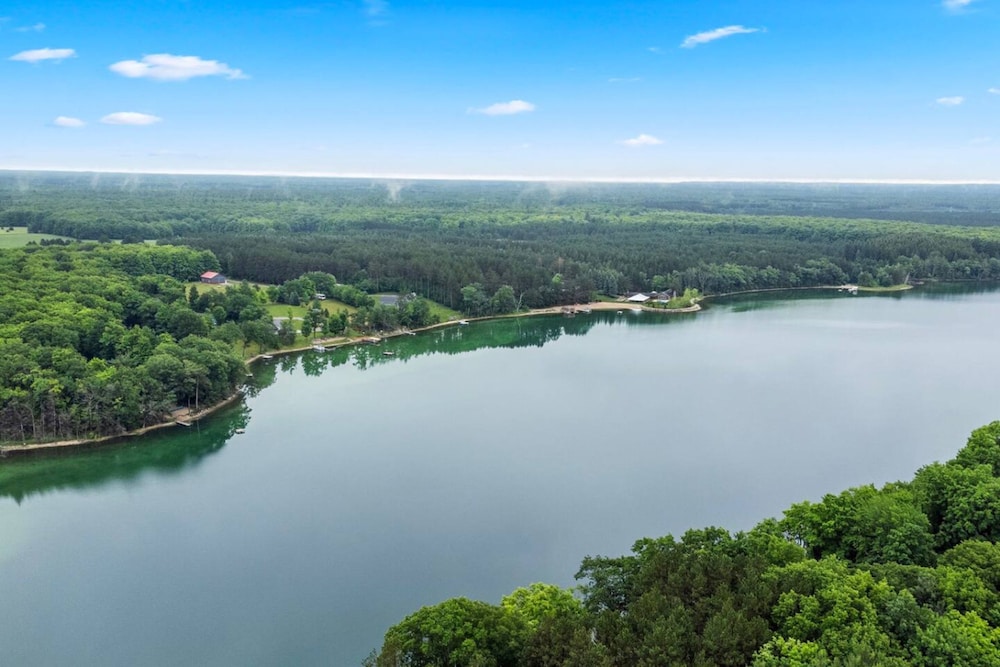 Lakeside Getaway pet Friendly