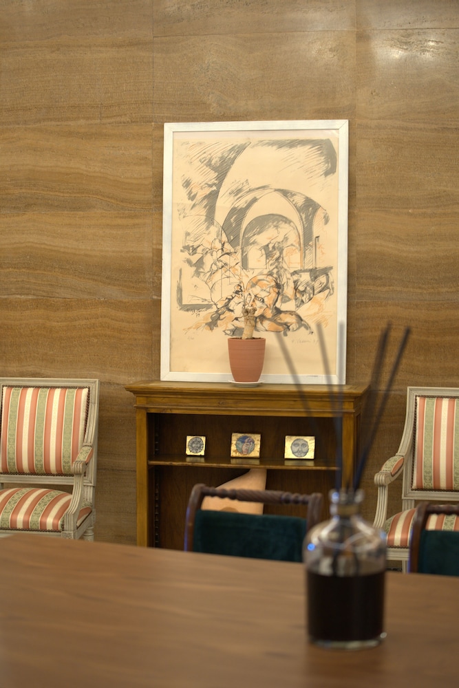 2115 Boutique Hostel