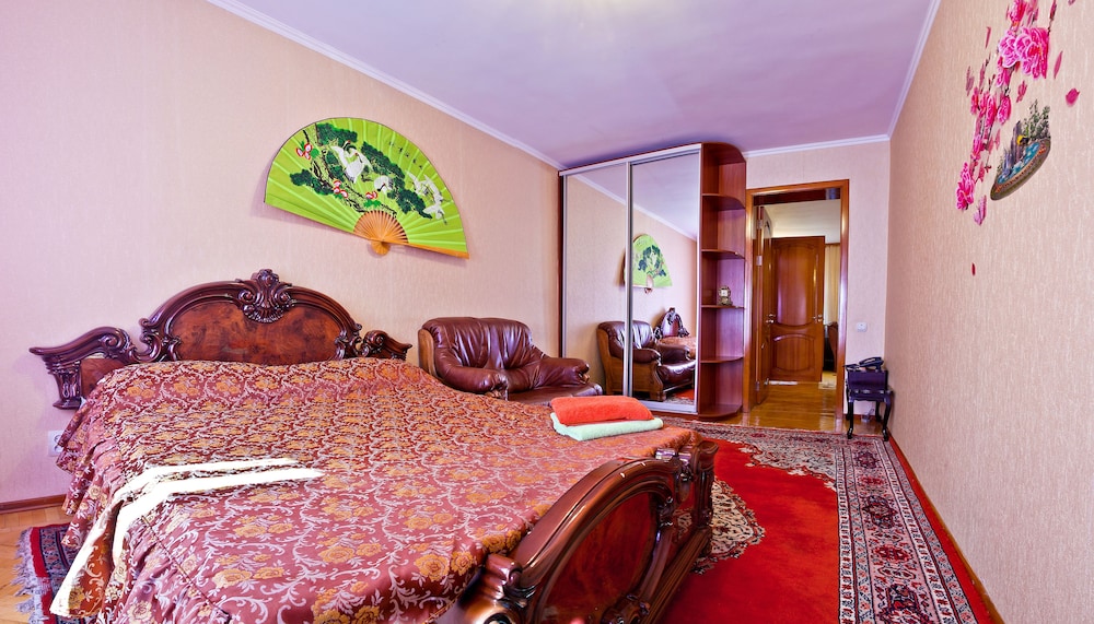 Lessor Apartments