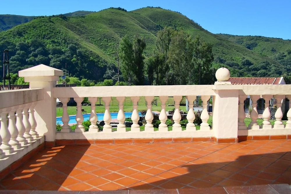 Hosteria La Caldera