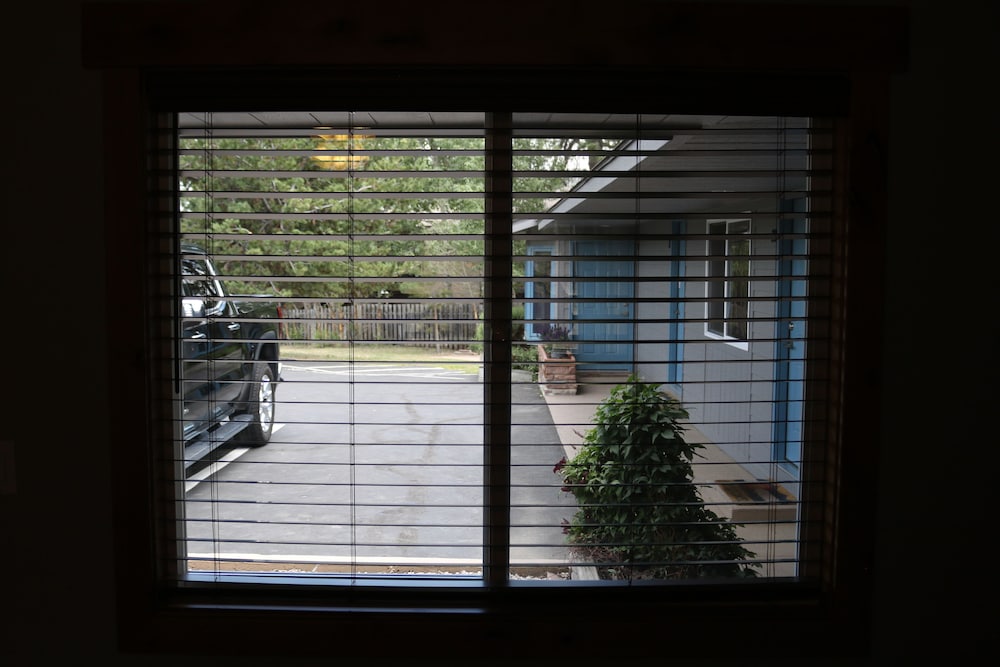 Columbine Inn