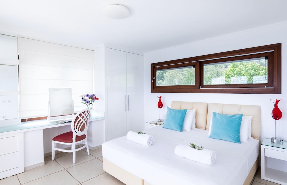 Photo 24