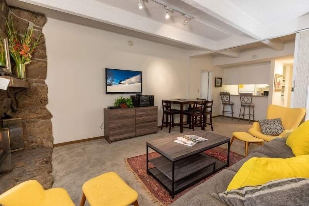 Vail Ski Resort - Villa Cortina Condos