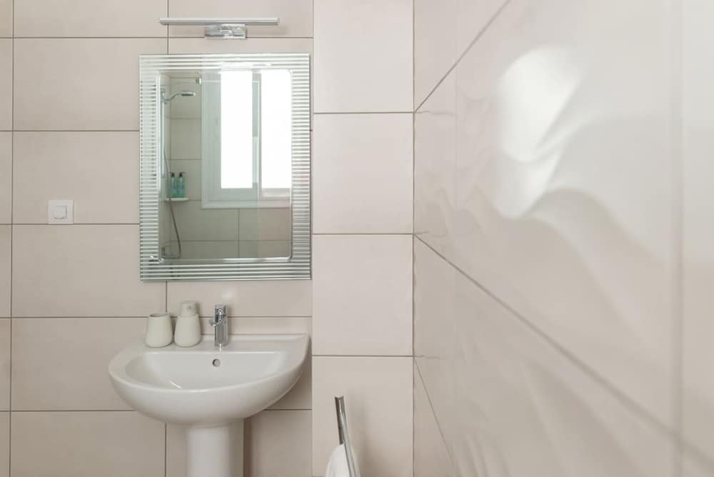 Saint Matthew Central Apartment by Senaon