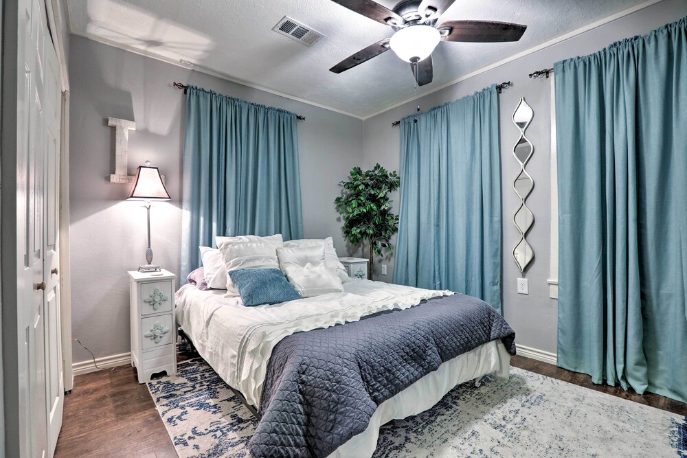 Historic Galveston Home: Walkable Neighborhood! view 2