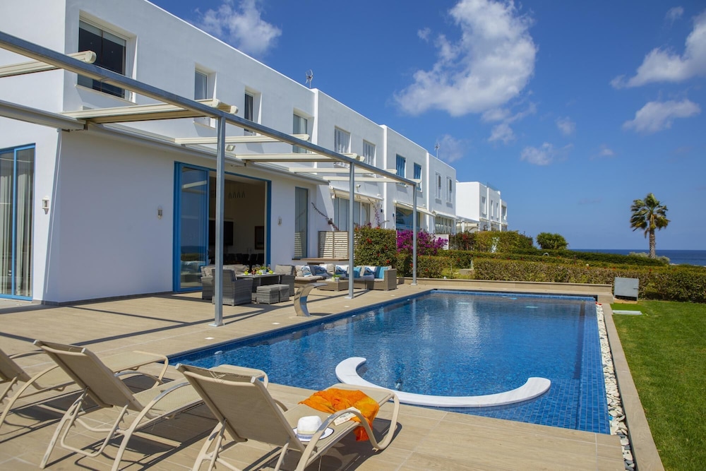 Villa Infinite Aretousa