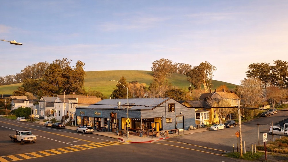 Tomales Hotel