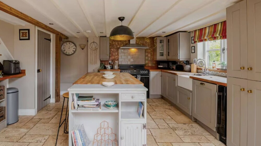 Stone Cottage Norfolk , Lovely Family Cottage