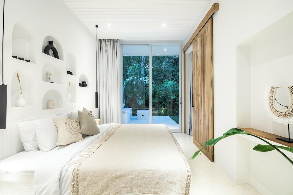 Chic 2BR Villa, 5min to Bingin's Coastal Bliss
