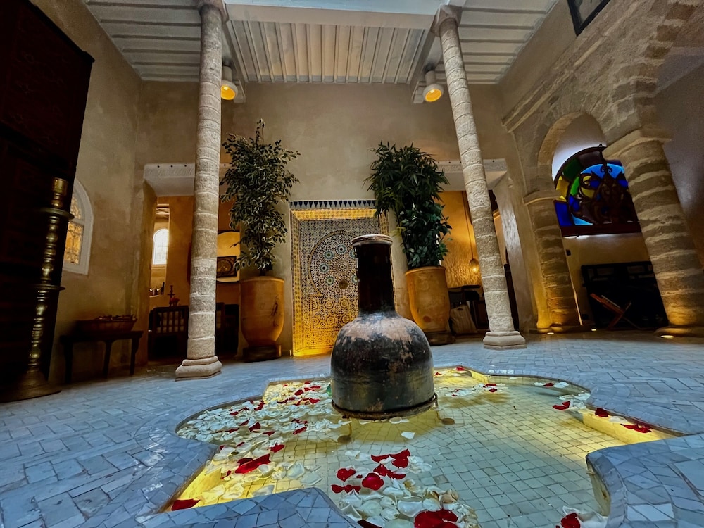 RIAD MALAÏKA