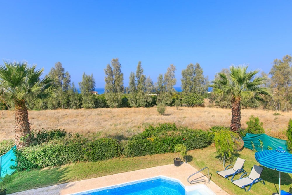 Argaka Sun Villa Thio Large Private Pool Walk to Beach Sea Views A C Wifi - 2147 view 2