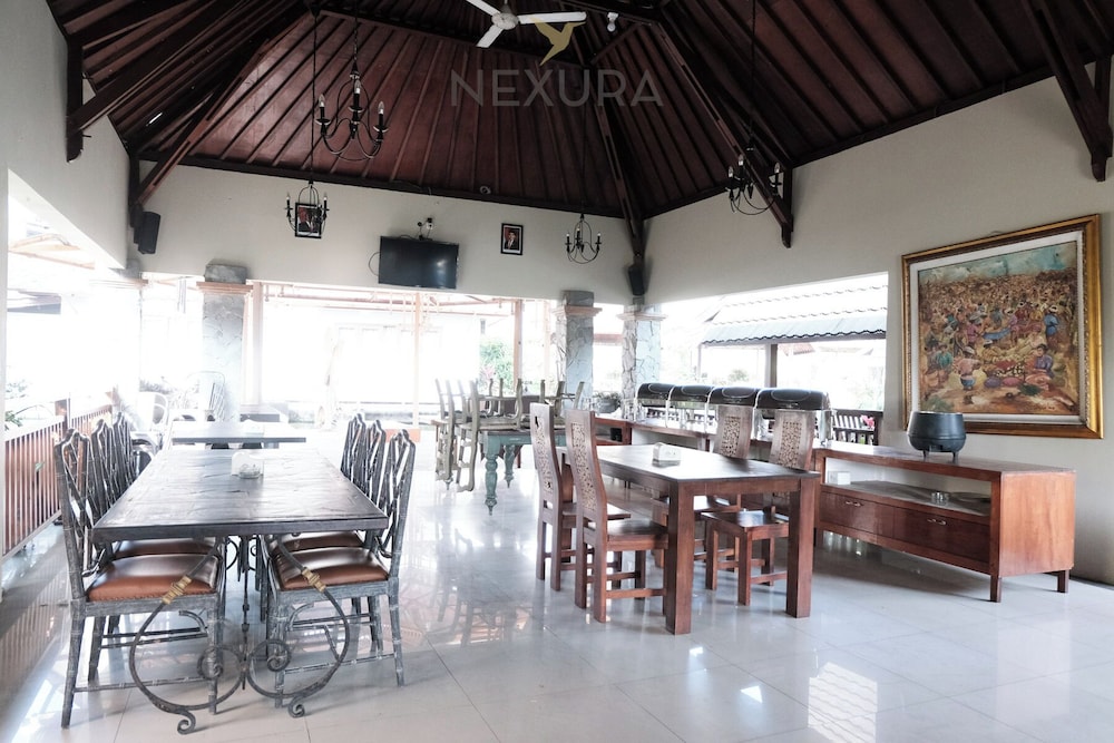 Jambu Klutuk Resort