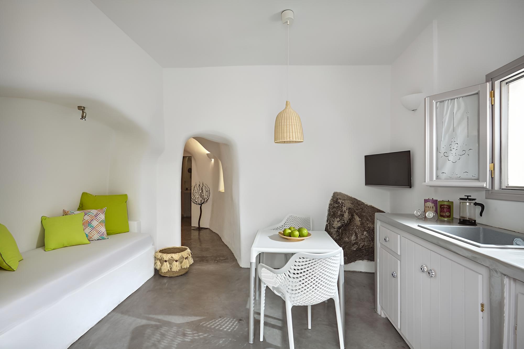 Naftilos Houses