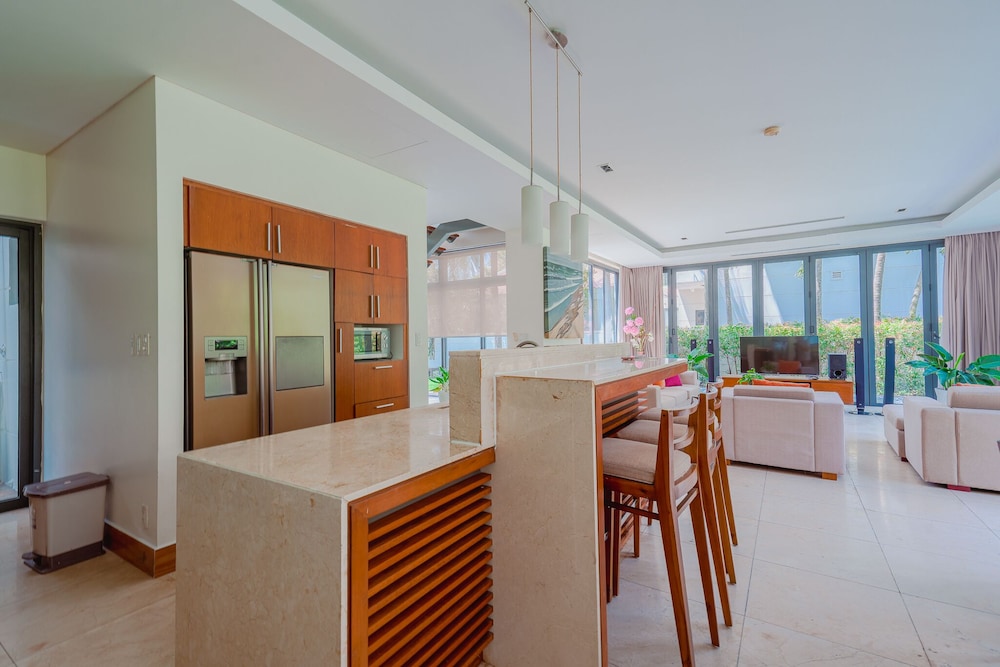 Ocean Villas Beach Resort