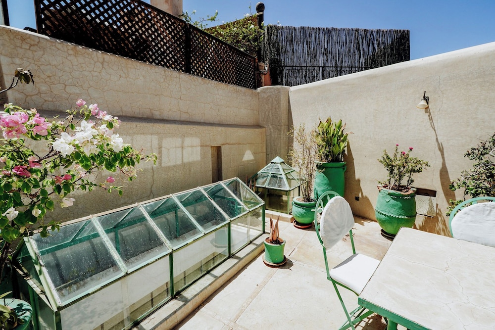 Riad dar ayur