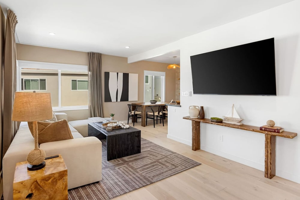 The Drift Manhattan Beach Luxury Design Steps to the Beach