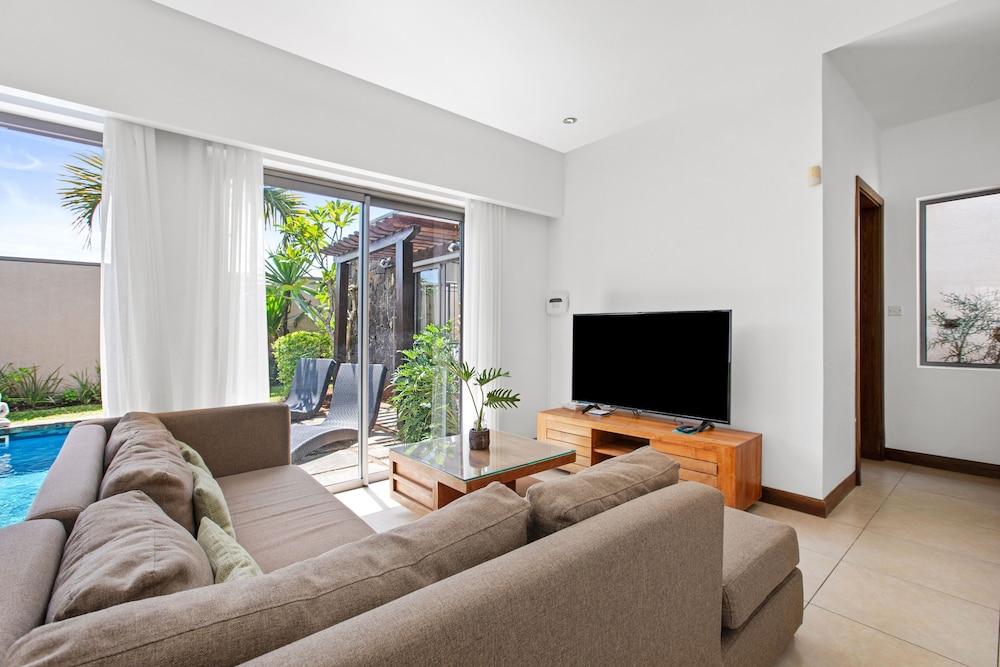 Athena Villa D10