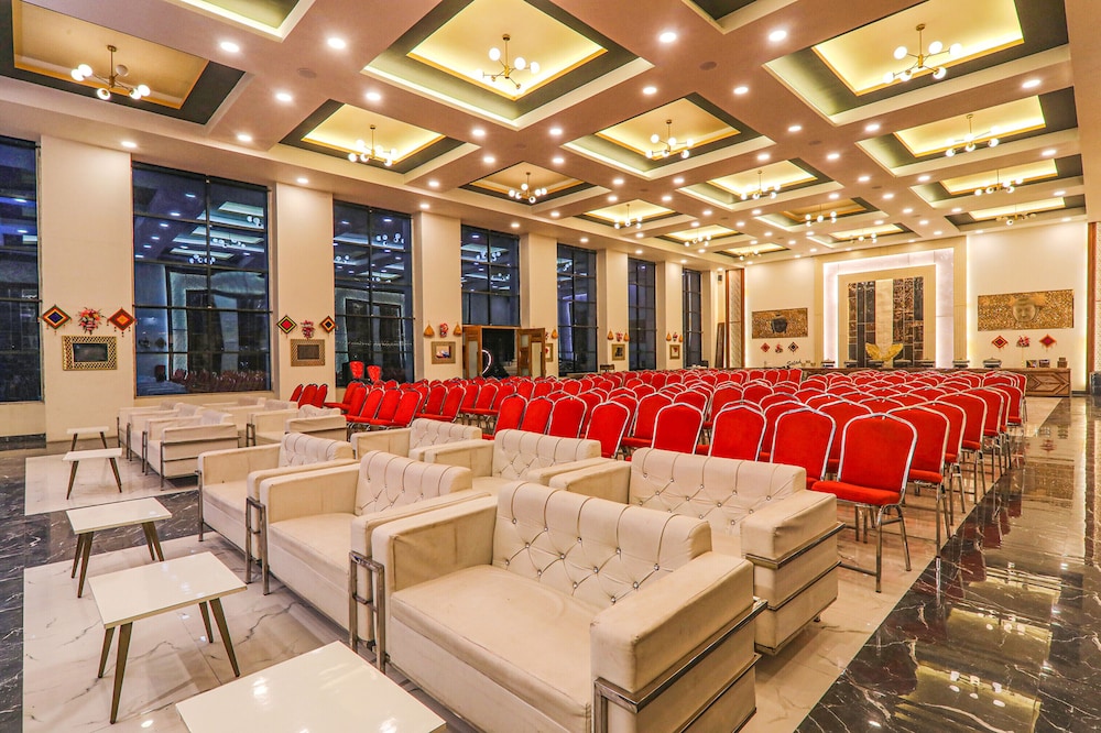 meeting & event spaces