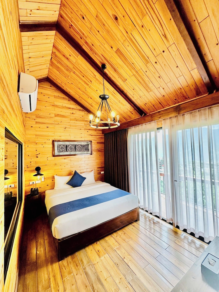 SAPA PINE HILL ECOLODGE