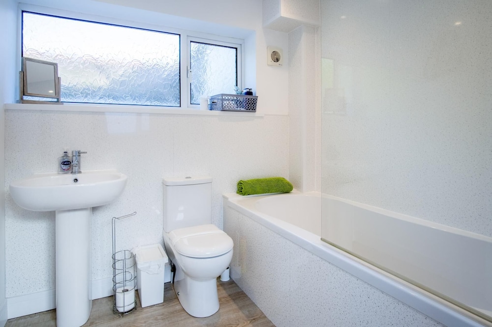 Taliesin - 5 Bedroom Holiday Home - Tenby