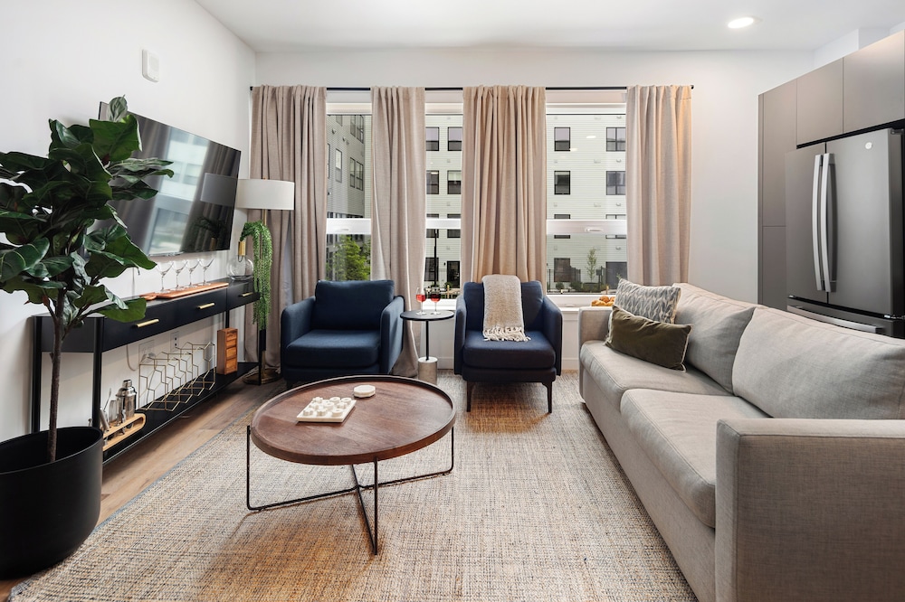 Luxury Apartments by Hyatus at Boston Everett