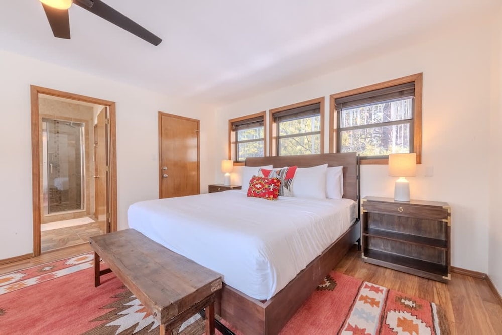 Grand Angel Fire Mountain Luxury ski Chalet