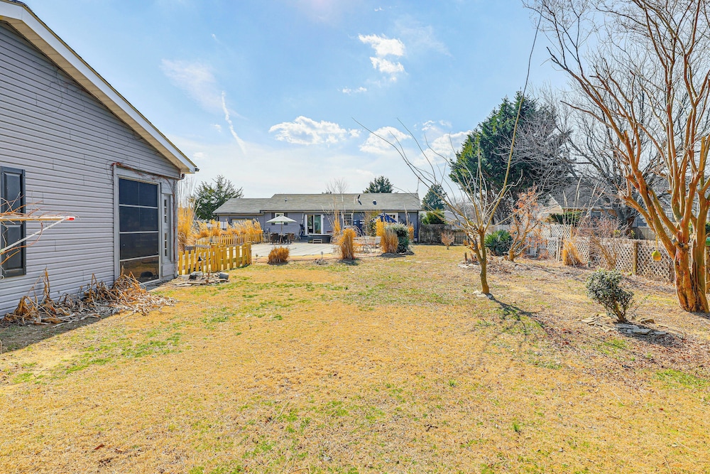 Family Home w/ Private Pool & Hot Tub in Lewes