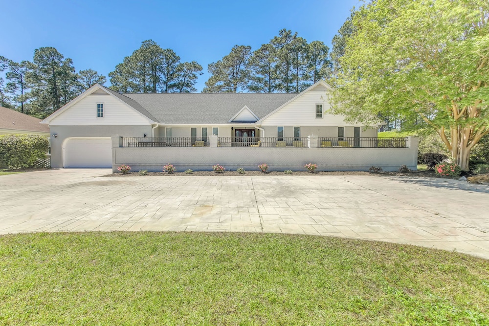 Dine, Shop & Splash: Family Home in Myrtle Beach