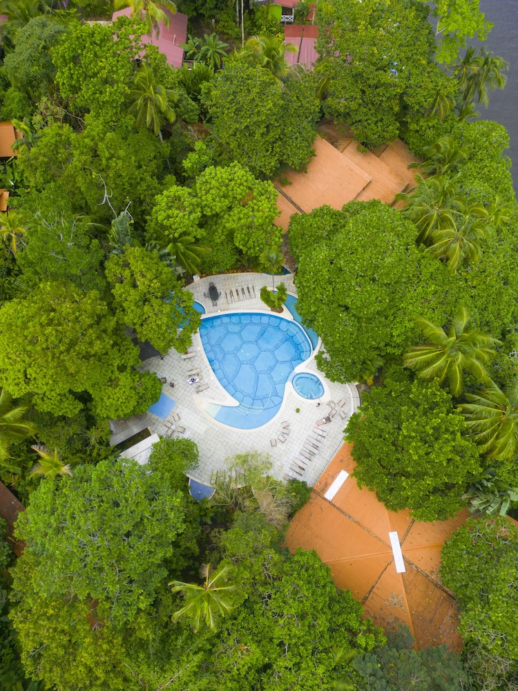 Aninga Lodge