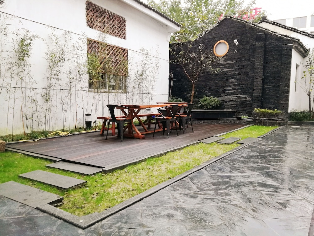 Suzhou Leisure Guest House