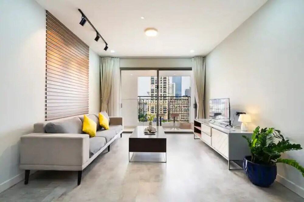 Prestige Saigon Royal - Modern Apartment