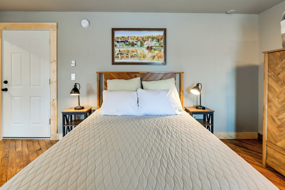 Cozy Meredith Studio Near Lakes & Downtown
