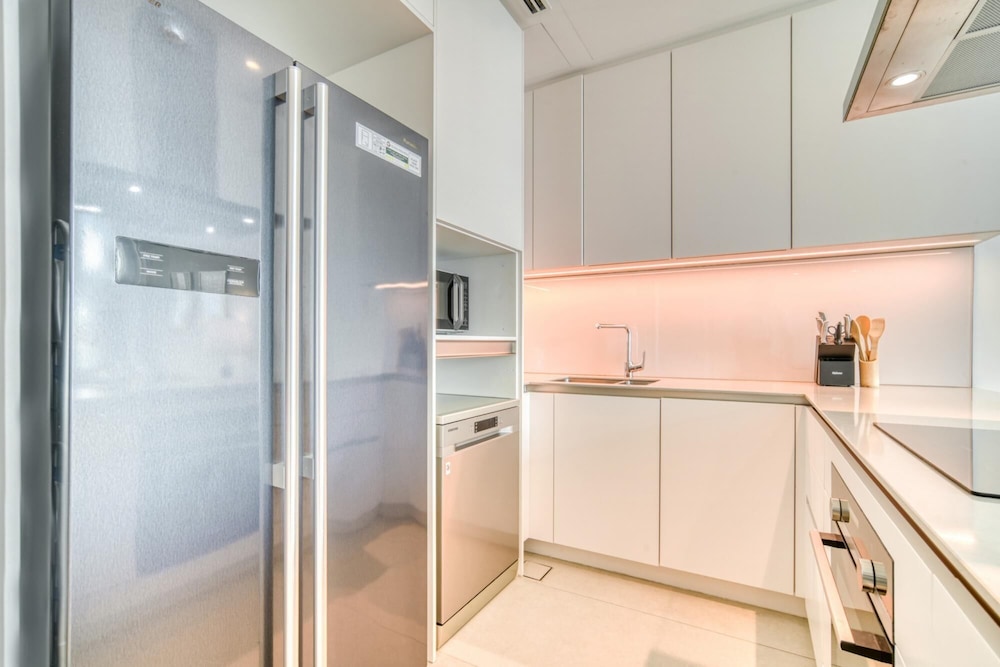 Cityscape and Majestic Retreat at Address JBR