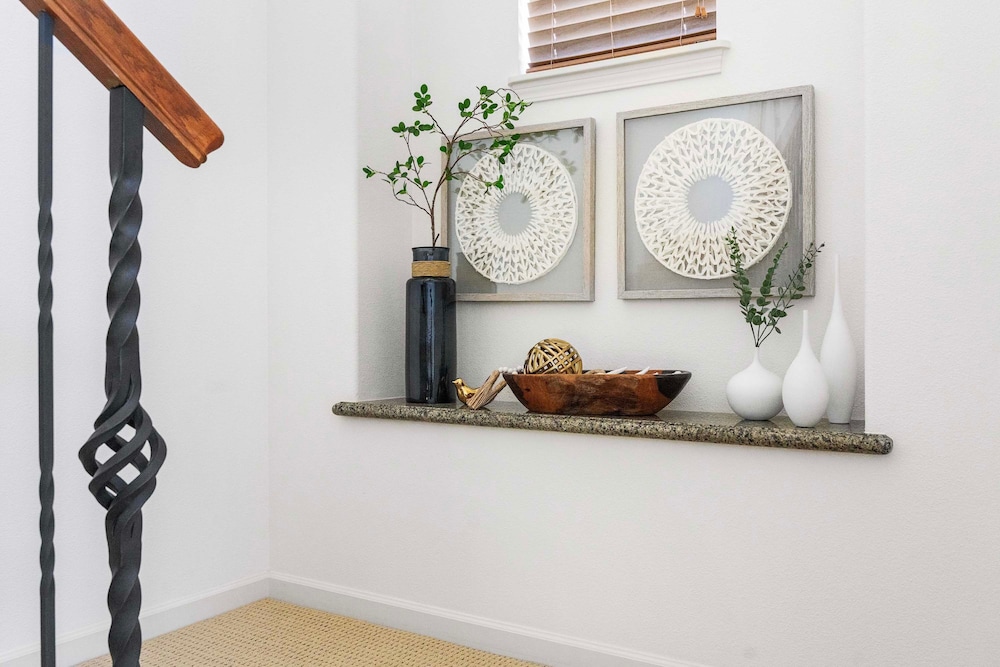 Vacation Rental - Professionally Decorated - Vrkcv