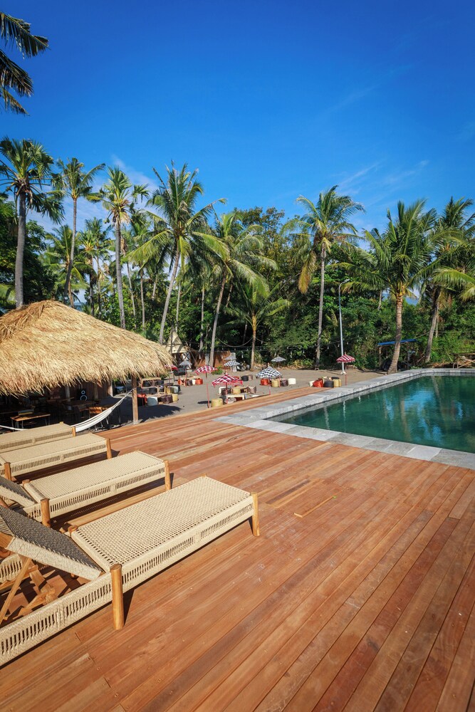 Barefoot Glamping