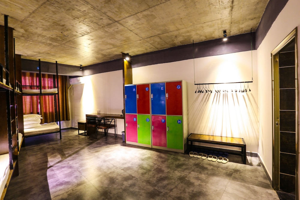 Zhangjiajie Comma Travel Hotel