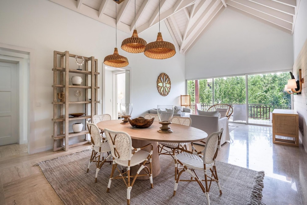 Cozy 2-br apt With Balcony in Portillo - Terrenas view 4