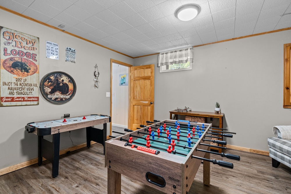 Smoky Everest 4 Bedroom Chalet