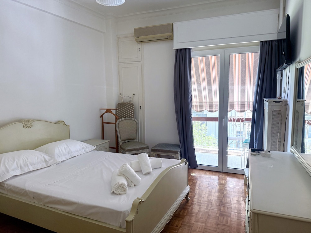 Neos Kosmos Family Apartment