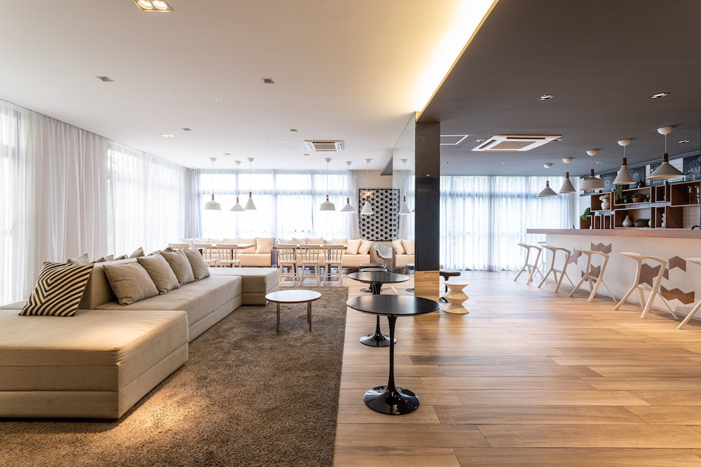 Setin Downtown Genebra by Viva - Apartamentos completos na Bela Vista com piscina