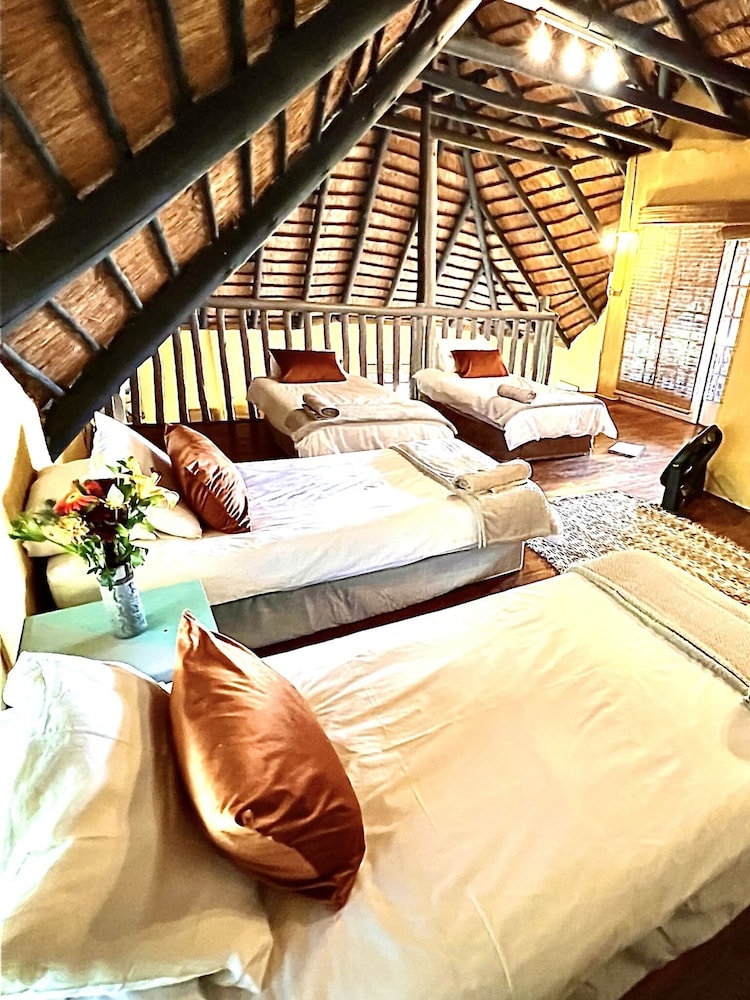 Manzini Swazi King Chalets