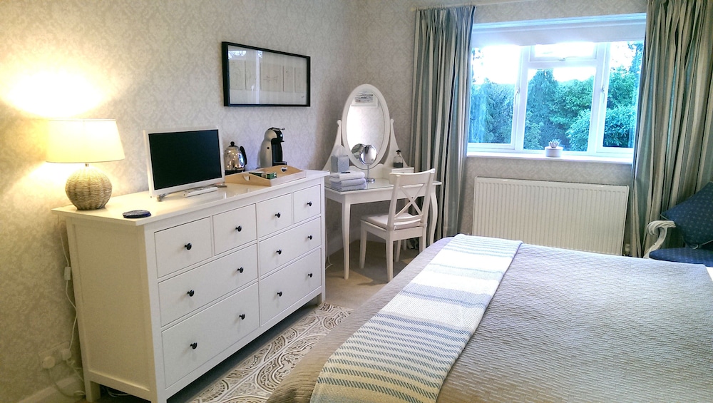 Little Orchard Bed and Breakfast Chichester view 3