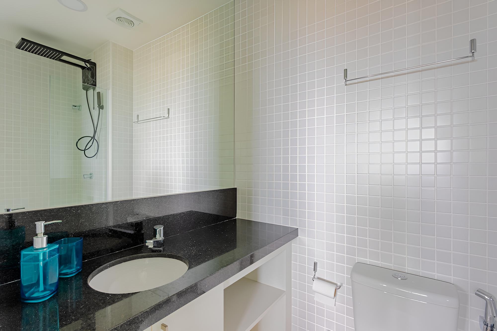 CZ01 Lindo Quarto e Sala com Vista Mar