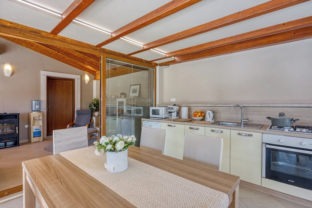 Apartment Jakara 4