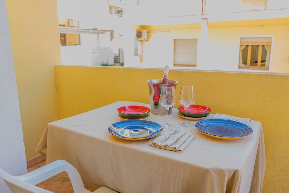 Porto Apartments - La Caletta