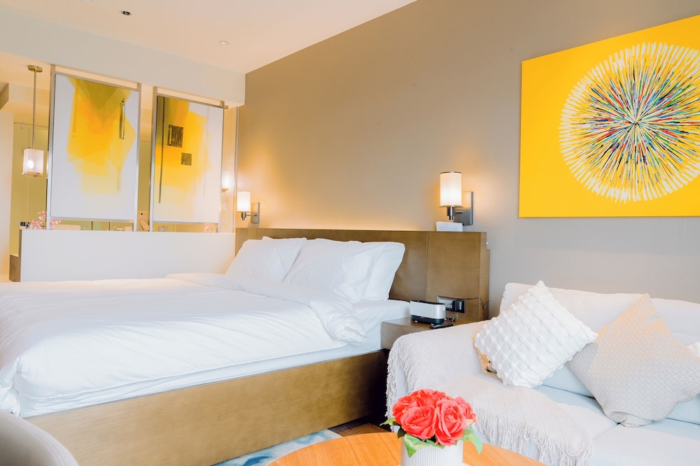 Hotel Residences at Acqua