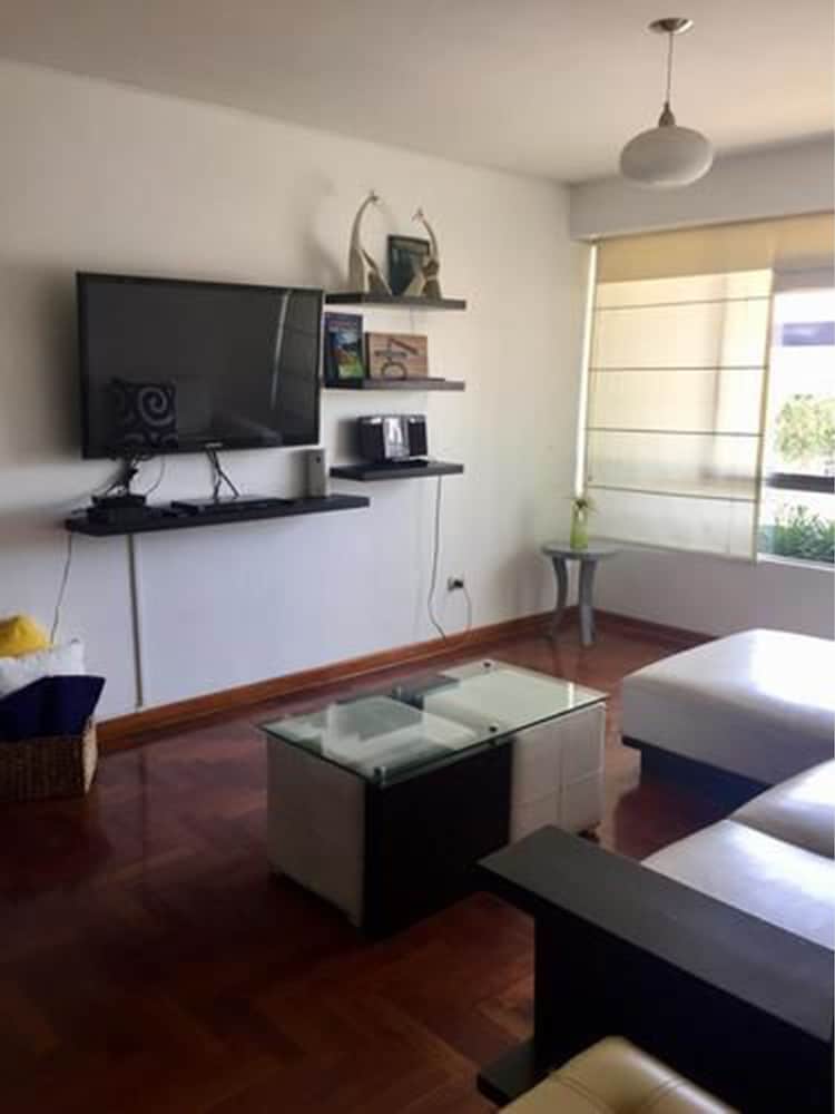 Exclusivo y moderno departamento